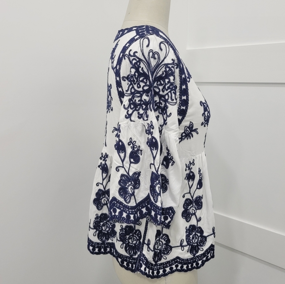 Kindred Women's Embroidered Boho Hippie White Navy Blouse Size S - Picture 4 of 11